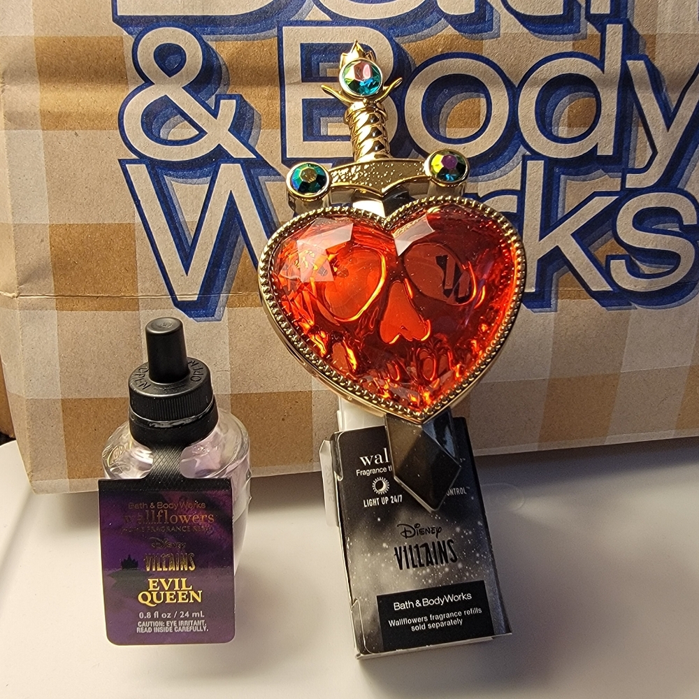 Bath & Body Works Disney Villains EVIL QUEEN Wallflowers Fragrance Plug & Refill